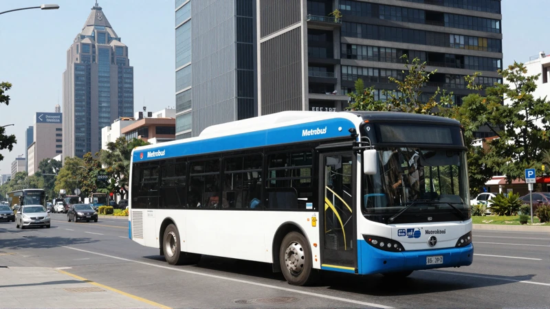 Transporte moderno en el horizonte de la ciudad